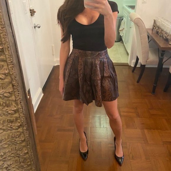 Alice + Olivia Snake Skirt Pleated Skirt - Picture 1 of 4